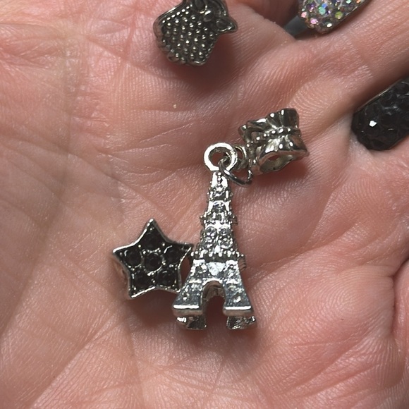 7 Charms, owl, sparkly black and iridescent snowflake, star, Eiffel Tower - Picture 5 of 11